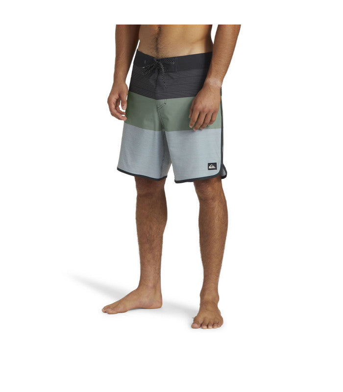 QUIKSILVER Surfsilk Tijuana 18 Boardshort