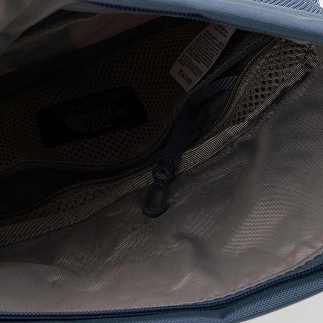 BASE CAMP SHOULDER BAG THE NORTH FACE