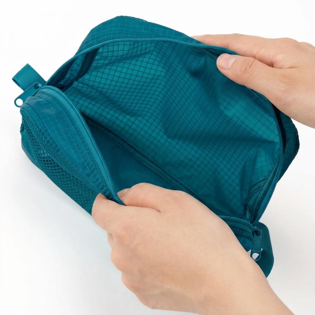 TOILETRY CASE